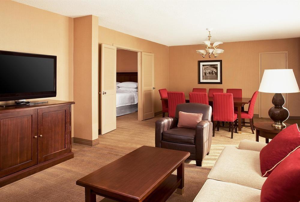 Sheraton Harrisburg Hershey Hotel Экстерьер фото