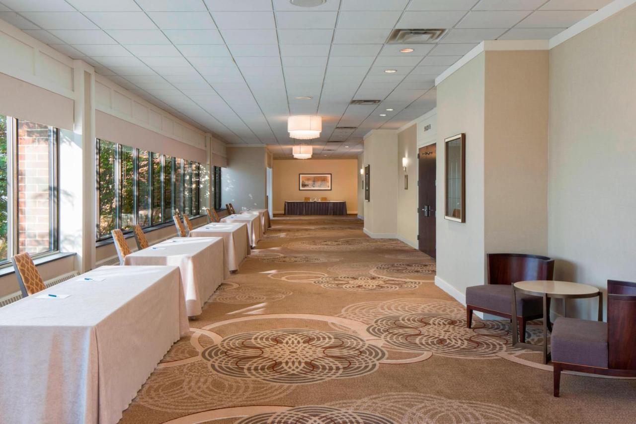 Sheraton Harrisburg Hershey Hotel Экстерьер фото
