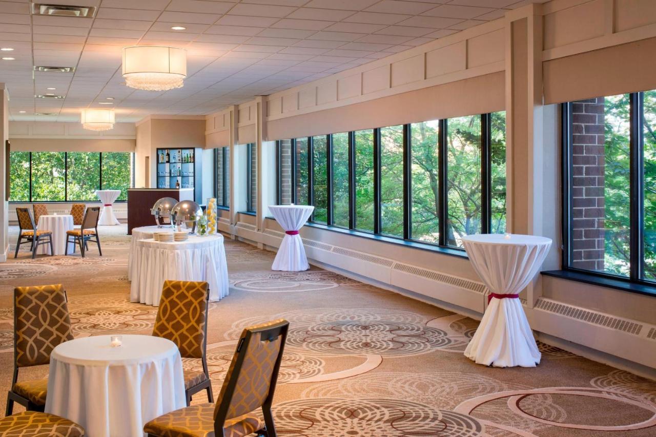 Sheraton Harrisburg Hershey Hotel Экстерьер фото